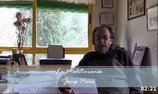Josep Piera llig un fragment del text "La Méditérranée", tr